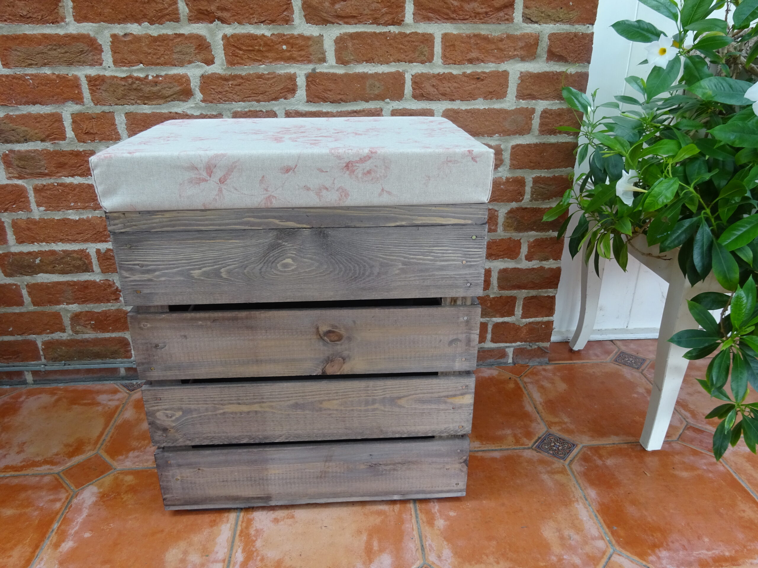Double Crate Seat with Three Inch Cushion - Image 7