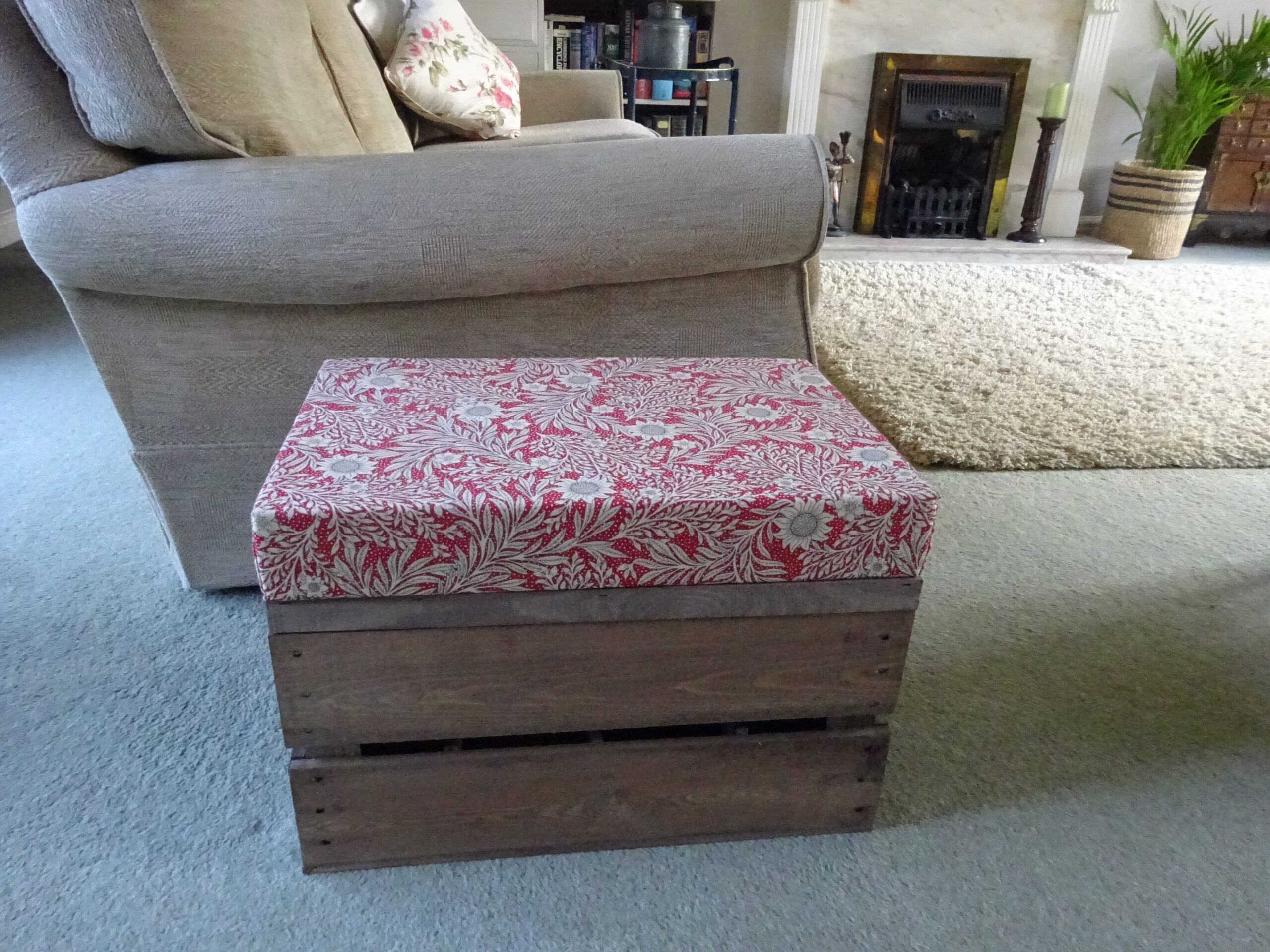 Apple Crate Seat with Three Inch Cushion - Image 7