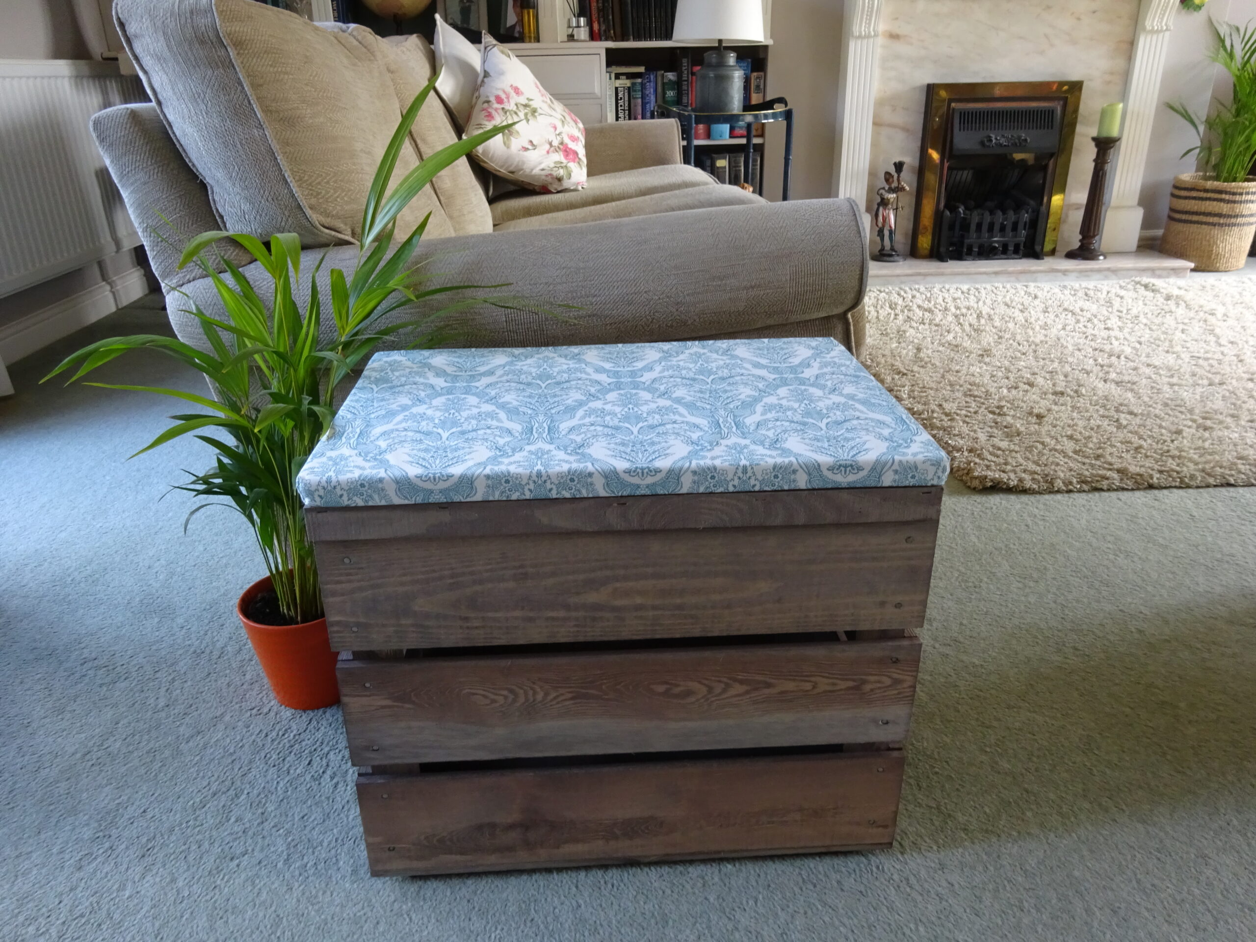 Midi Crate Seat with One Inch Cushion - Image 3