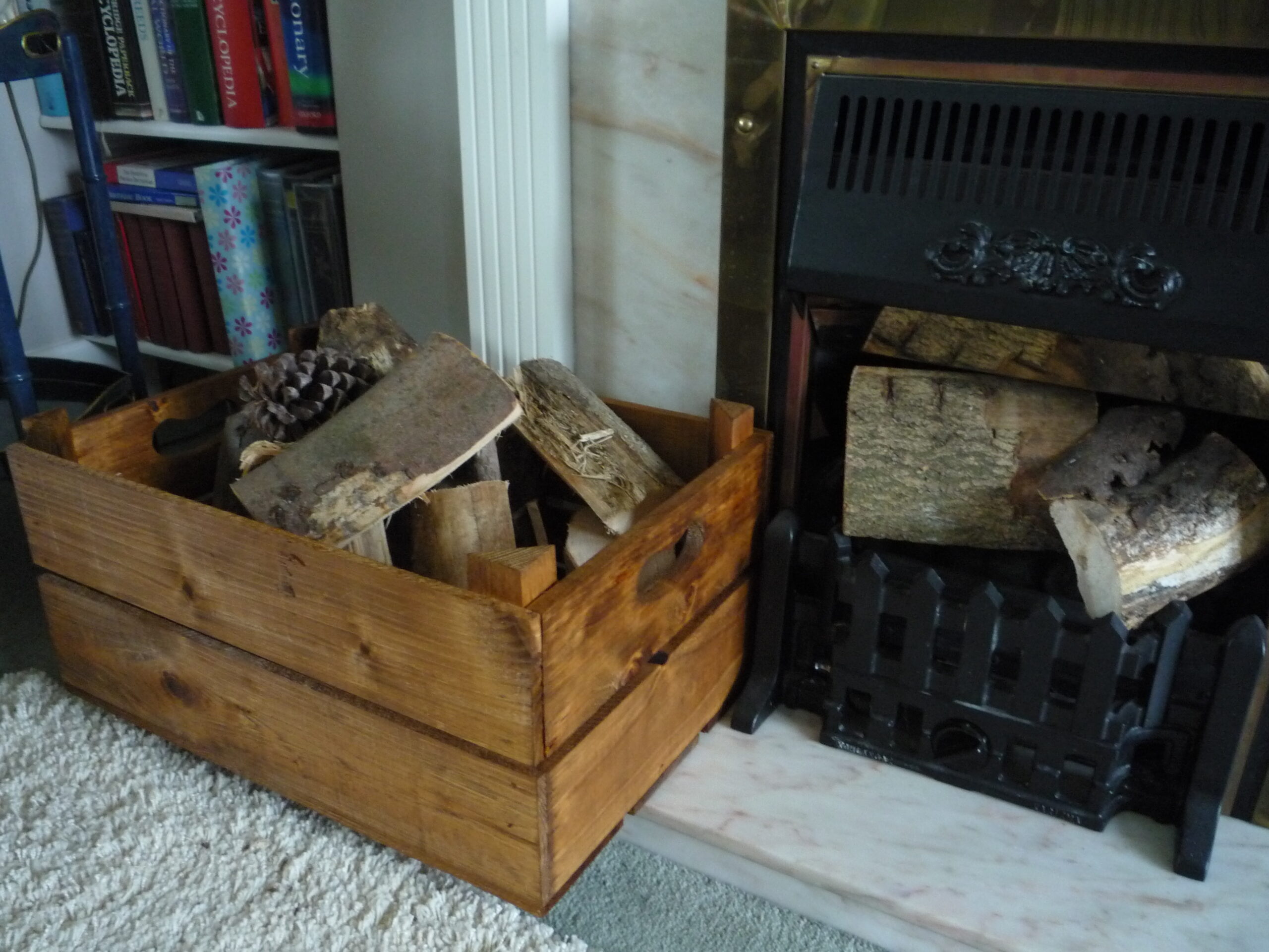 Vint Style Crates Logs and Display 005